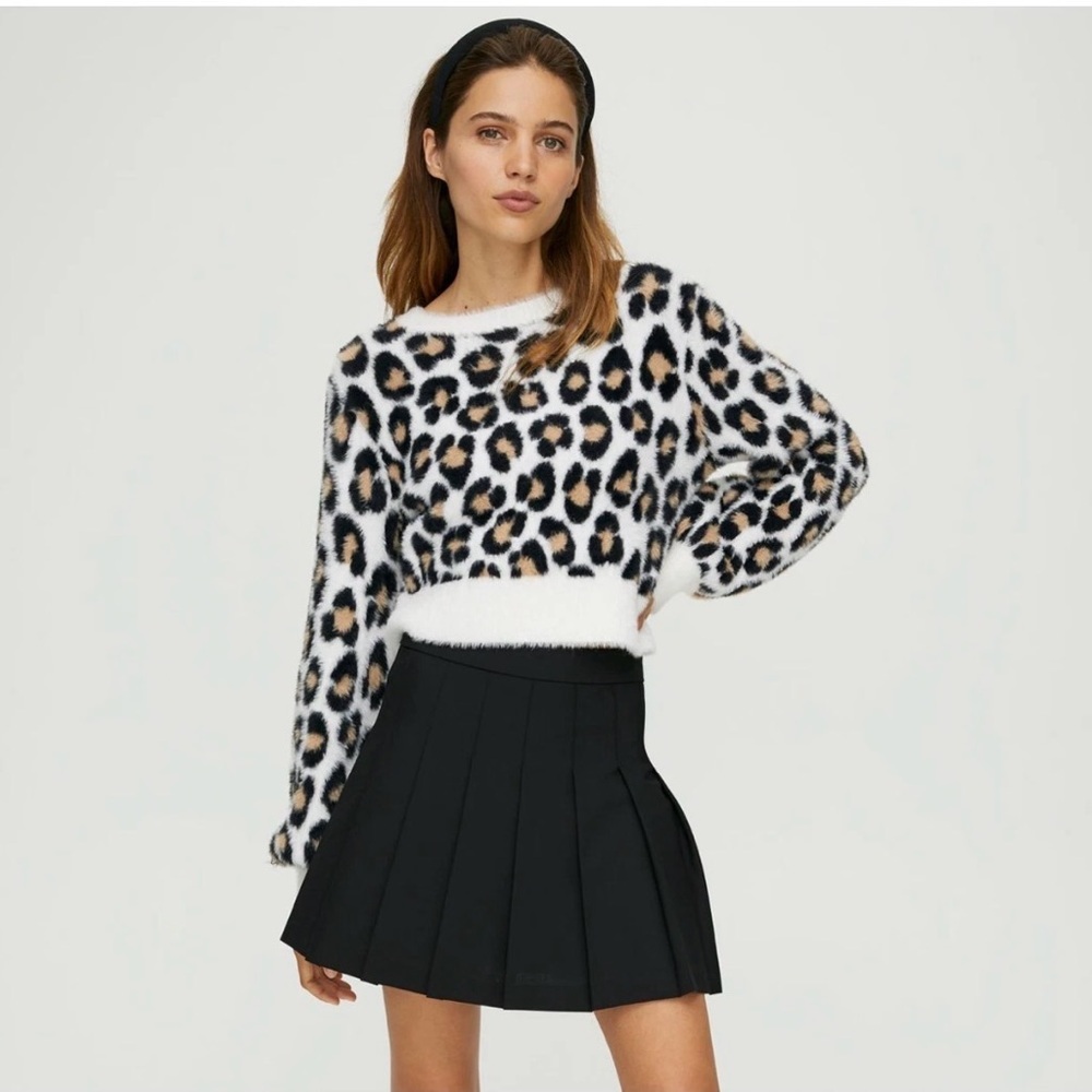 ARITZIA Sunday Best Kitten Sweater Fuzzy Leopard Print Size Small (k11) - Picture 2 of 15